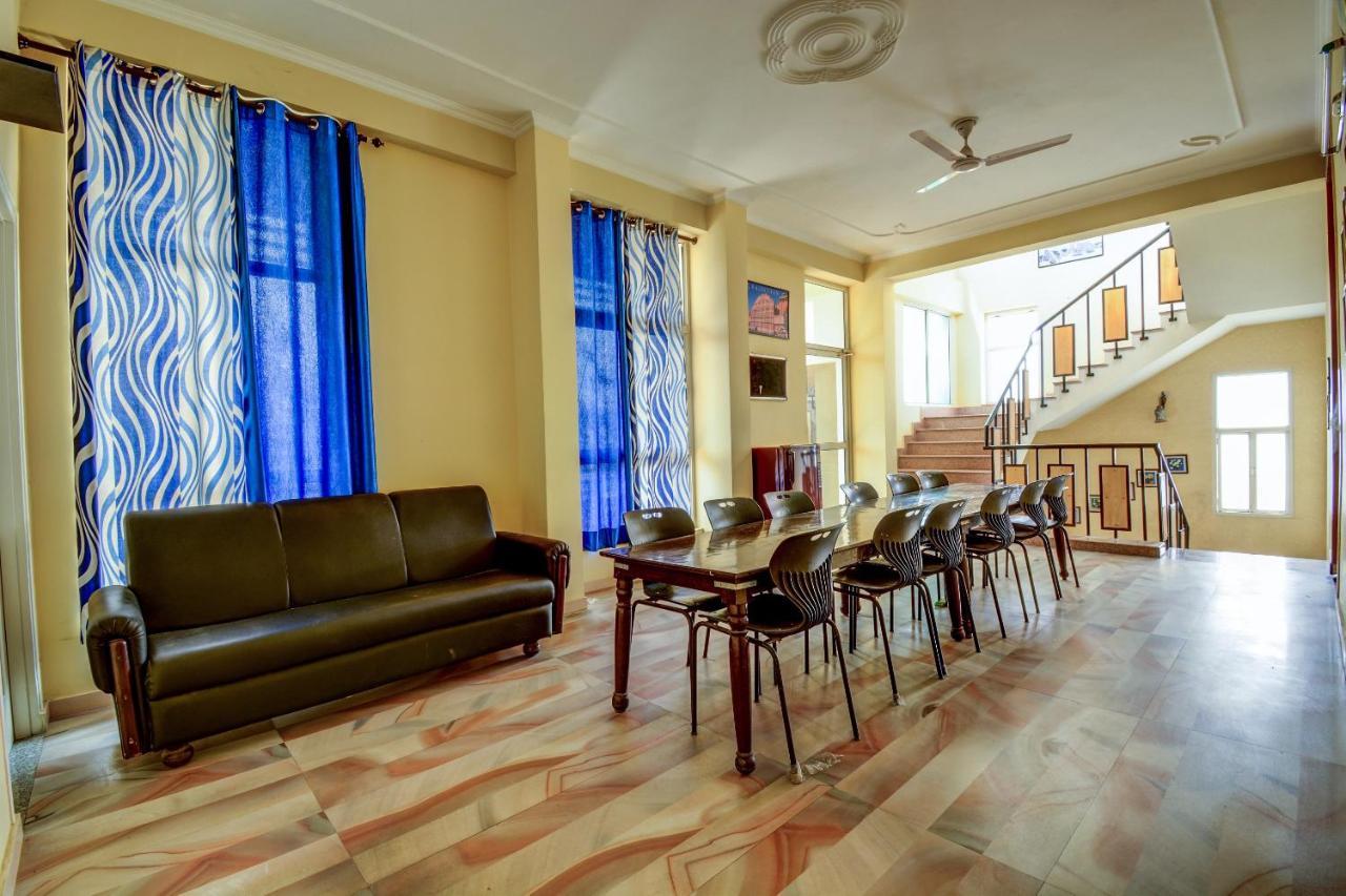 Oyo Hotel Prayag جايبور المظهر الخارجي الصورة